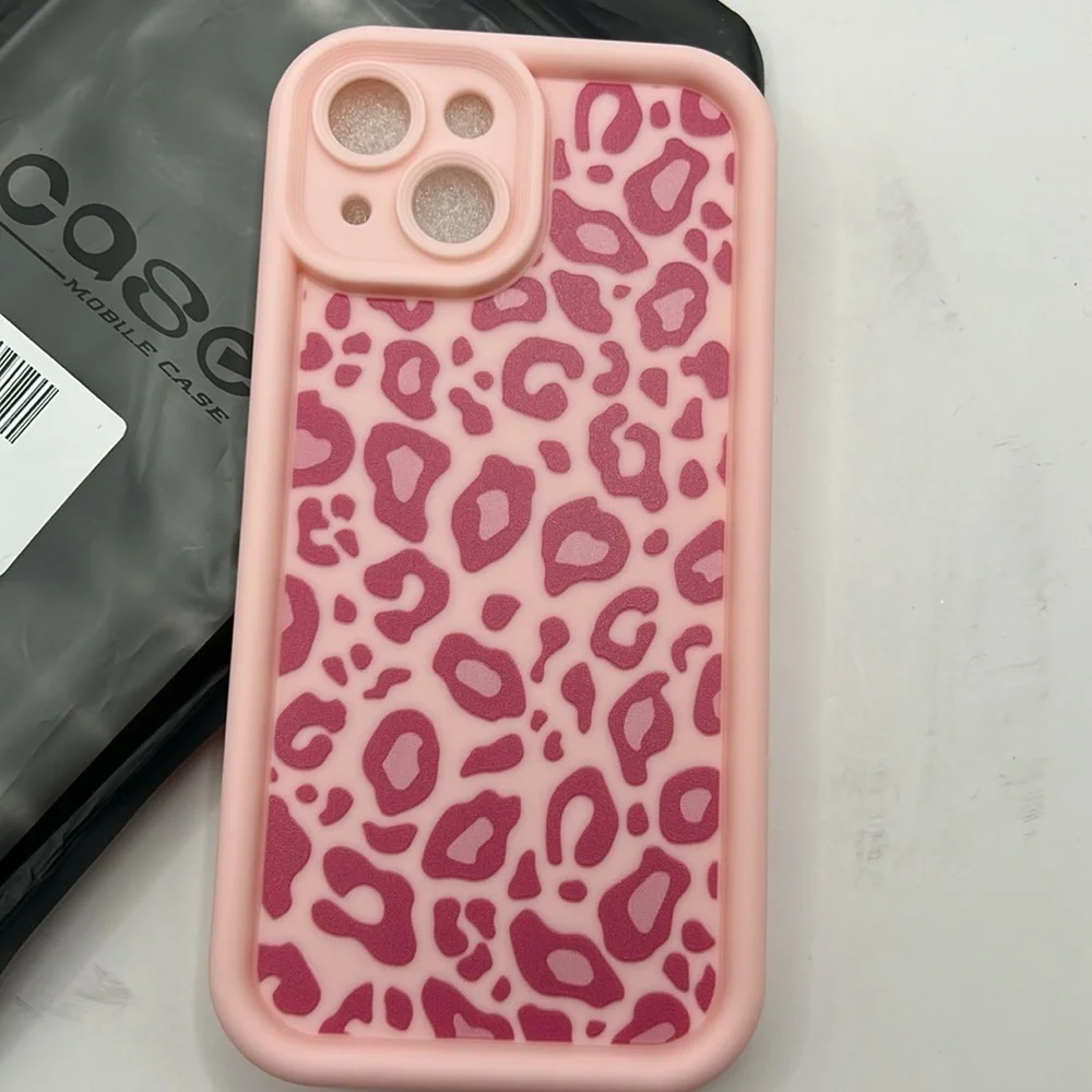 NWOT iPhone 15 case. Pink leopard cheetah